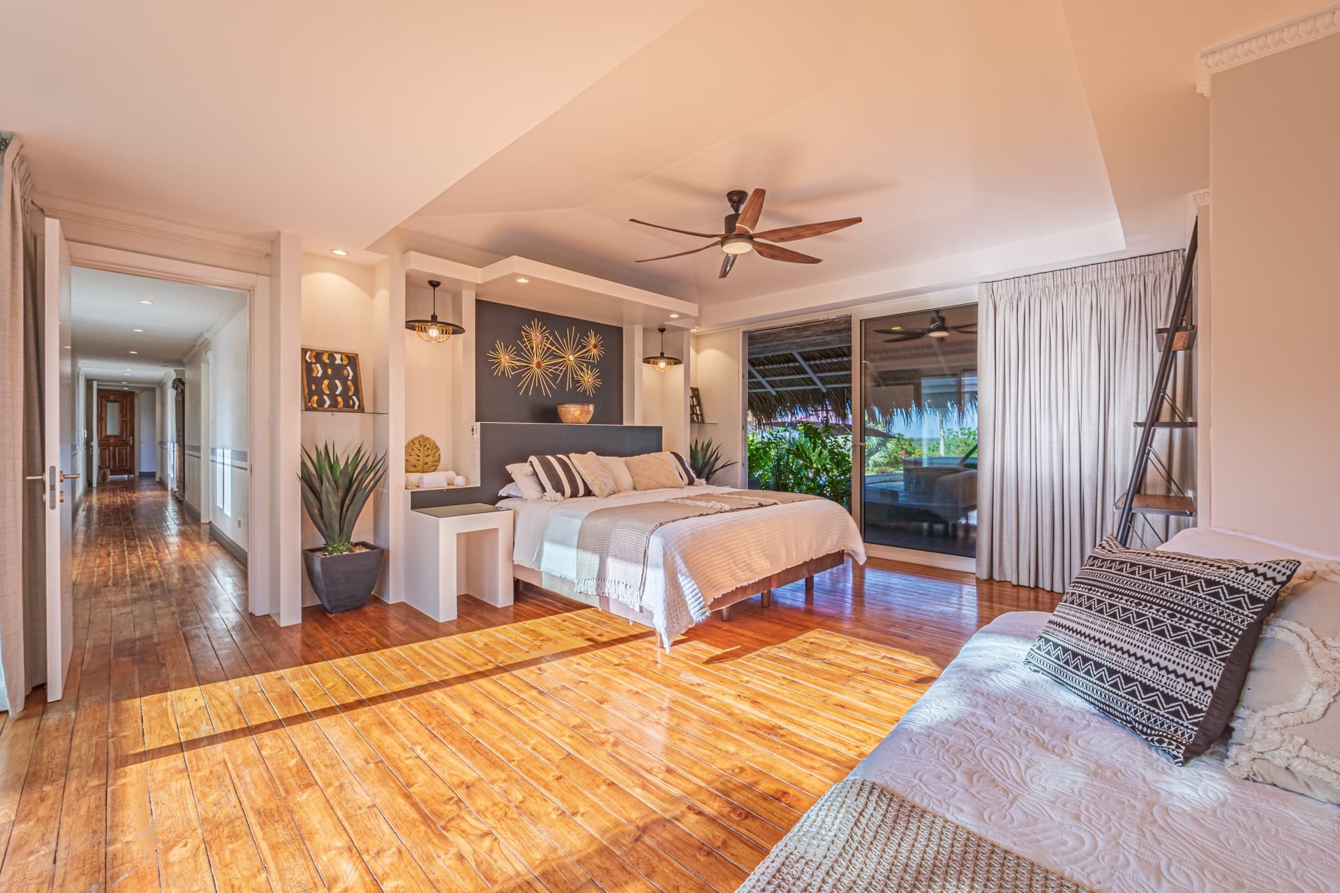 Master Suite — seating area